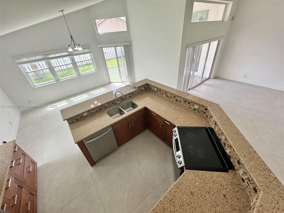 Recently Rented: $4,850 (4 beds, 3 baths, 2088 Square Feet)