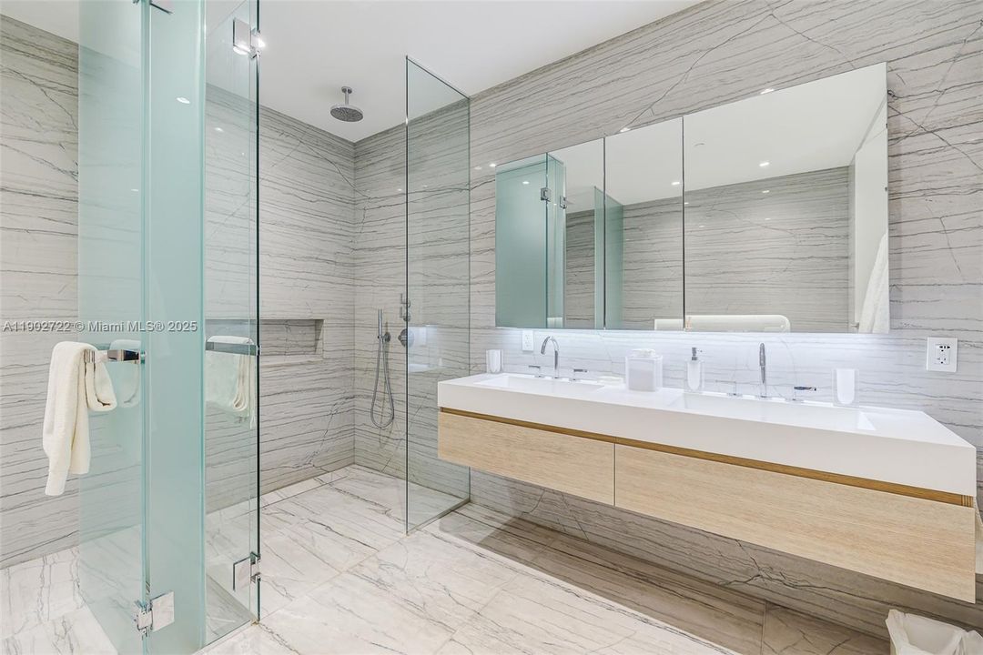 En Venta: $6,250,000 (2 camas, 2 baños, 1457 Pies cuadrados)