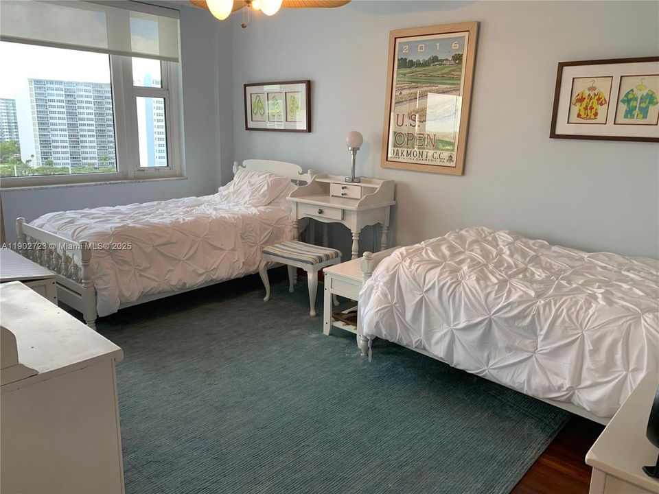 For Rent: $4,000 (2 beds, 2 baths, 1155 Square Feet)