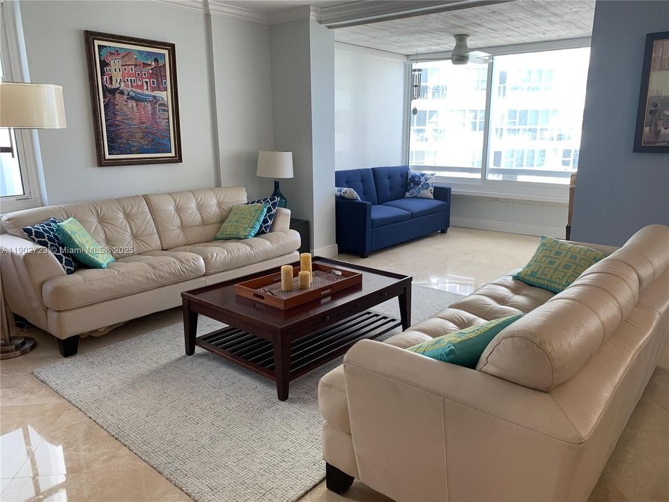 For Rent: $4,000 (2 beds, 2 baths, 1155 Square Feet)