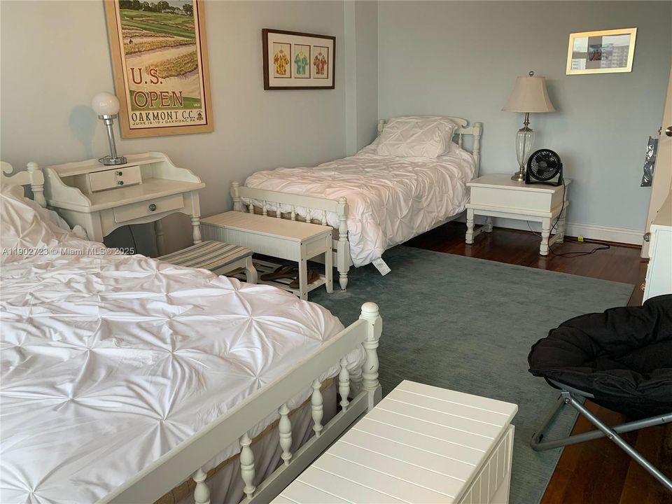 For Rent: $4,000 (2 beds, 2 baths, 1155 Square Feet)