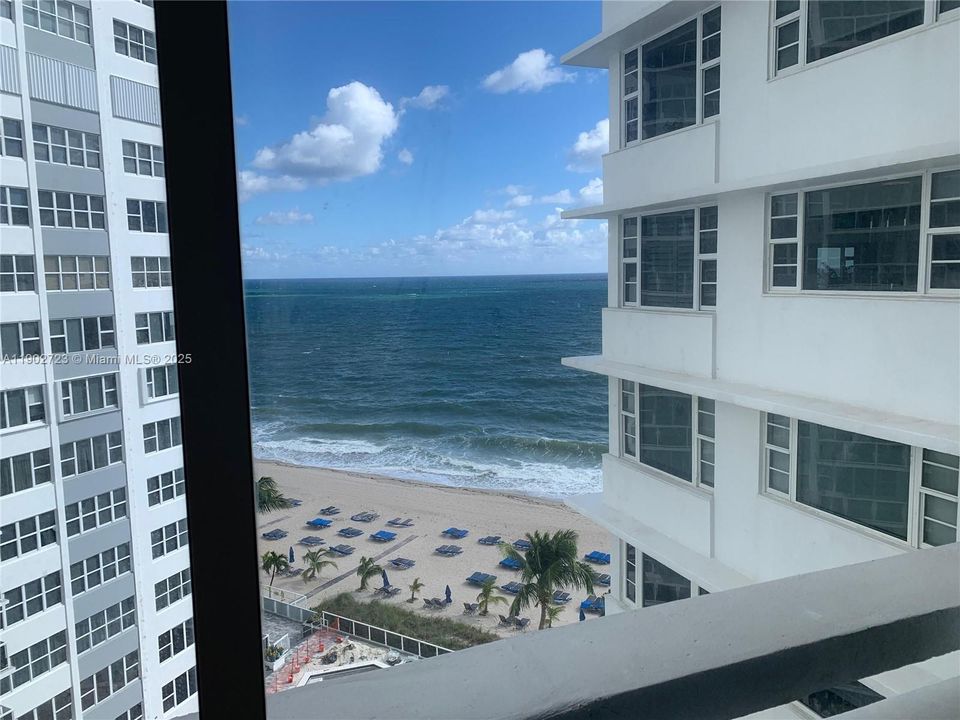 For Rent: $4,000 (2 beds, 2 baths, 1155 Square Feet)