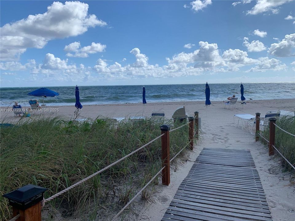 For Rent: $4,000 (2 beds, 2 baths, 1155 Square Feet)