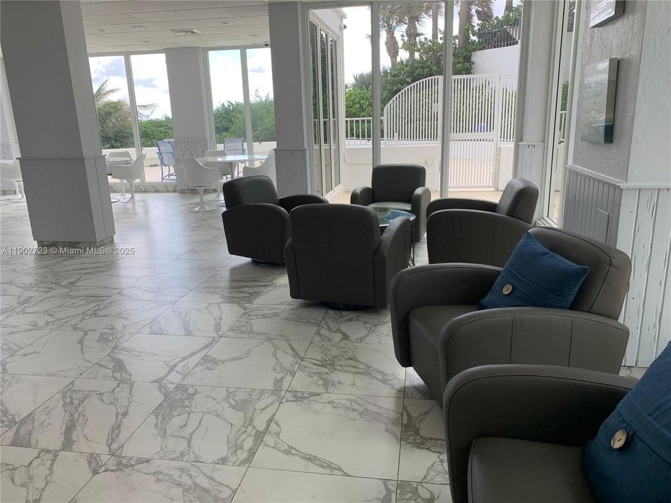 For Rent: $4,000 (2 beds, 2 baths, 1155 Square Feet)