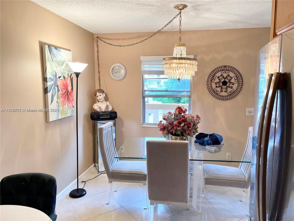 For Rent: $1,799 (2 beds, 2 baths, 896 Square Feet)