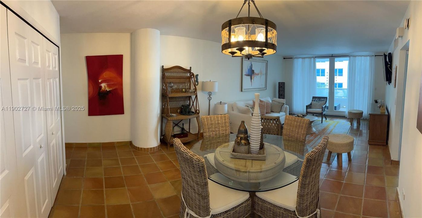 For Rent: $3,200 (1 beds, 1 baths, 938 Square Feet)