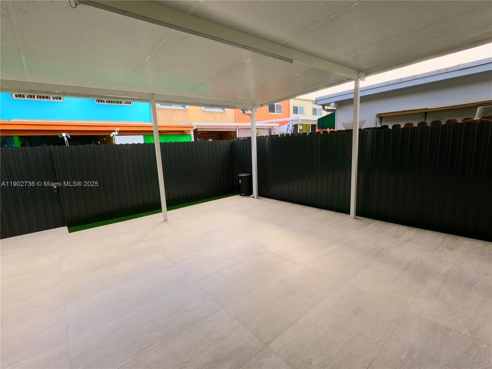 最近售出: $500,000 (3 贝兹, 2 浴室, 1606 平方英尺)