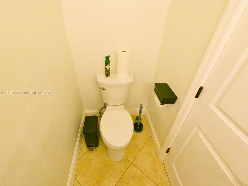 最近售出: $500,000 (3 贝兹, 2 浴室, 1606 平方英尺)