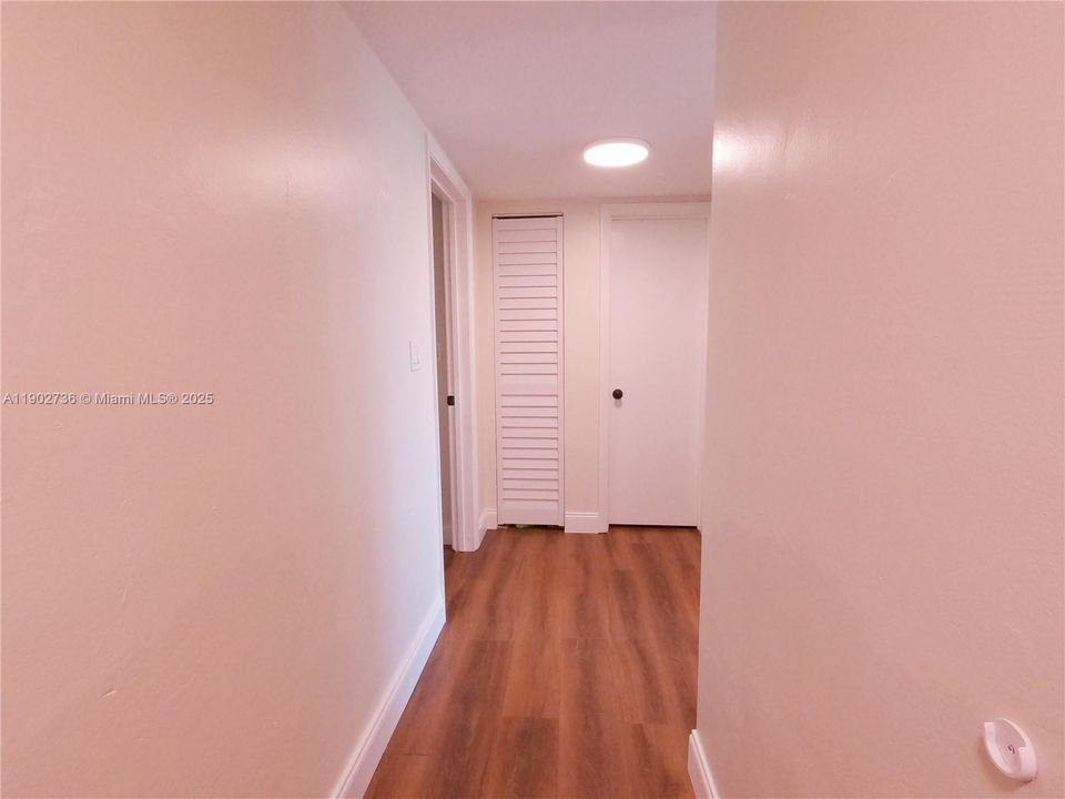 最近售出: $500,000 (3 贝兹, 2 浴室, 1606 平方英尺)