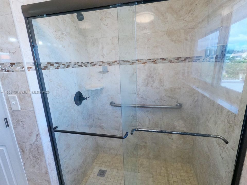 最近售出: $500,000 (3 贝兹, 2 浴室, 1606 平方英尺)