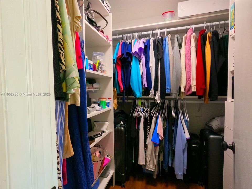 最近售出: $500,000 (3 贝兹, 2 浴室, 1606 平方英尺)