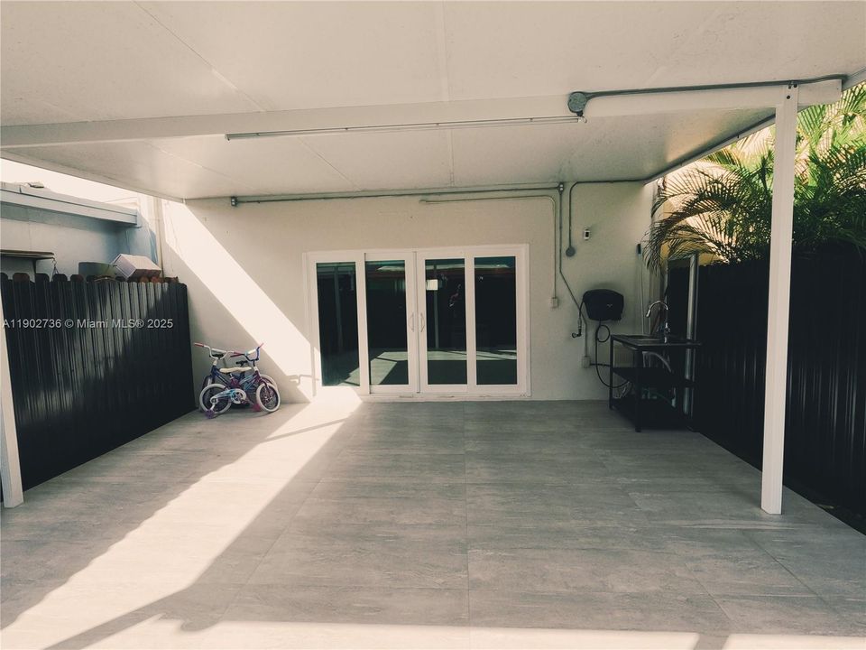 最近售出: $500,000 (3 贝兹, 2 浴室, 1606 平方英尺)