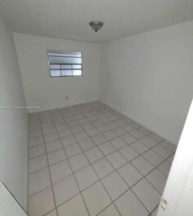 En Venta: $280,000 (2 camas, 1 baños, 880 Pies cuadrados)