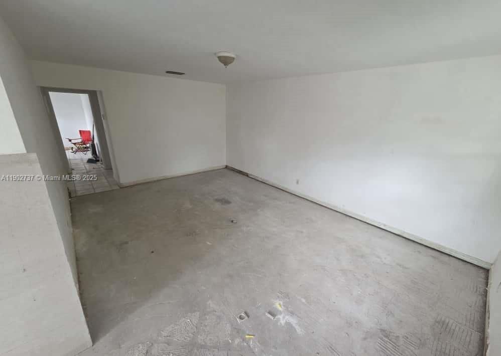 En Venta: $280,000 (2 camas, 1 baños, 880 Pies cuadrados)