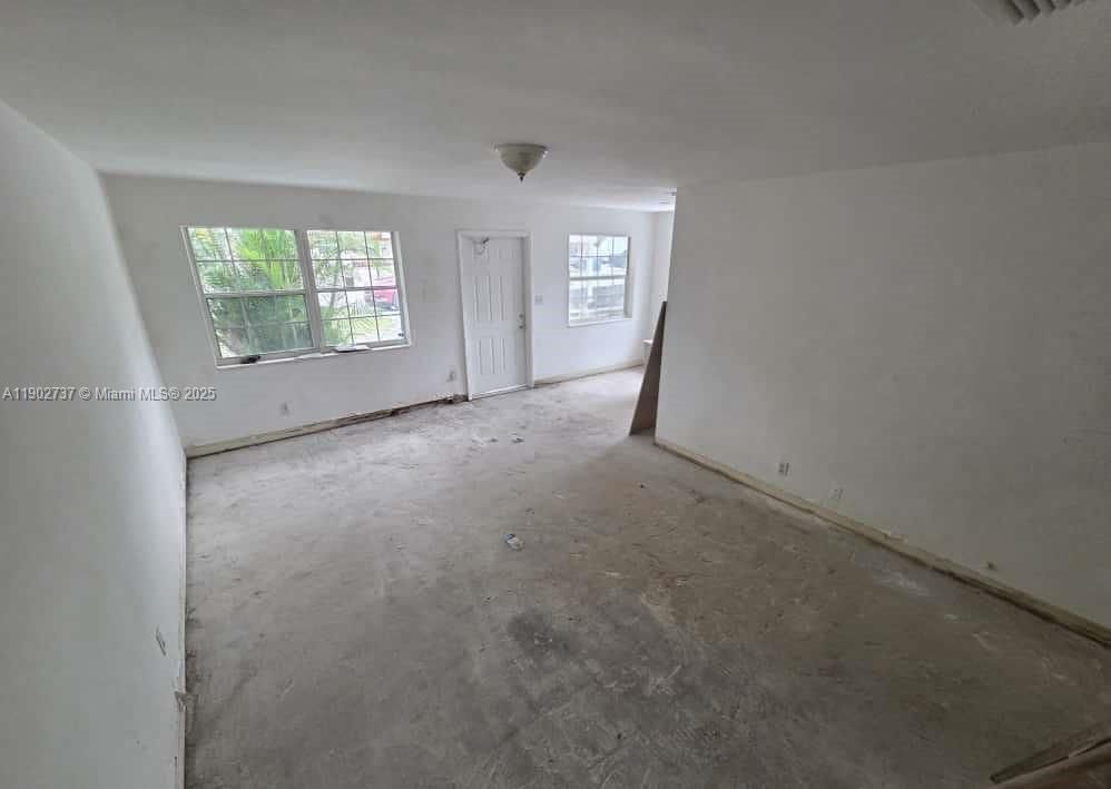 En Venta: $280,000 (2 camas, 1 baños, 880 Pies cuadrados)