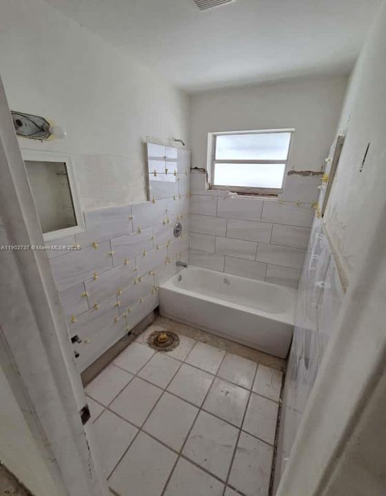 En Venta: $280,000 (2 camas, 1 baños, 880 Pies cuadrados)