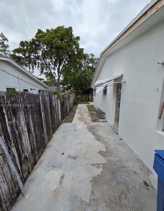 En Venta: $280,000 (2 camas, 1 baños, 880 Pies cuadrados)