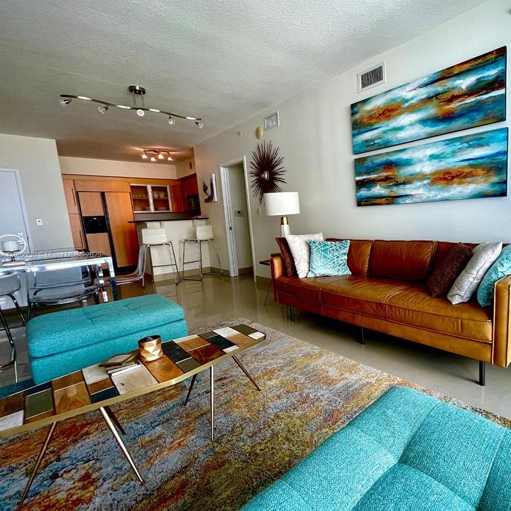 For Rent: $4,000 (2 beds, 2 baths, 1105 Square Feet)