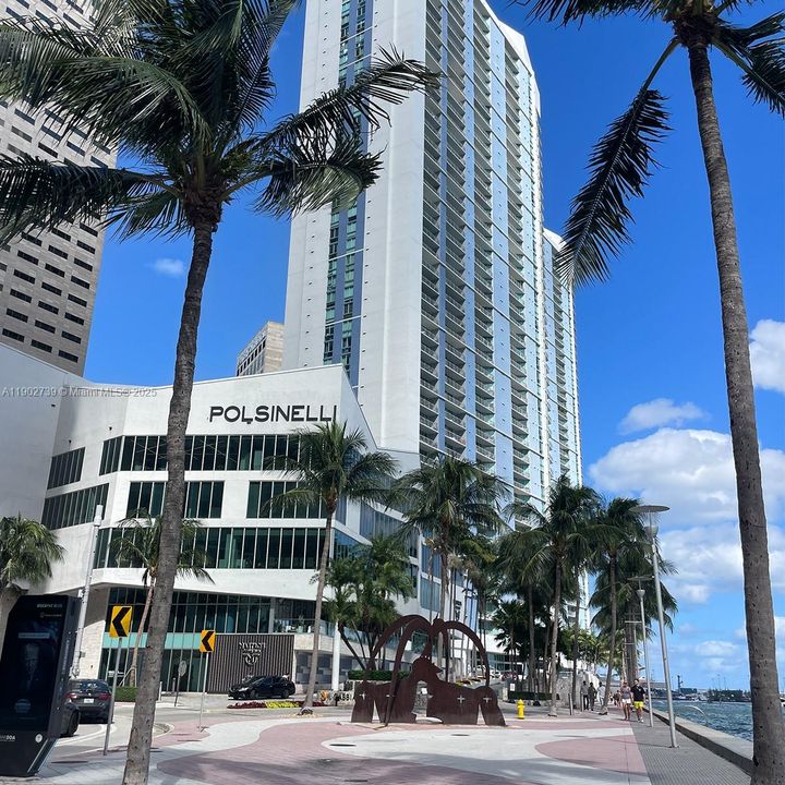 For Rent: $4,000 (2 beds, 2 baths, 1105 Square Feet)