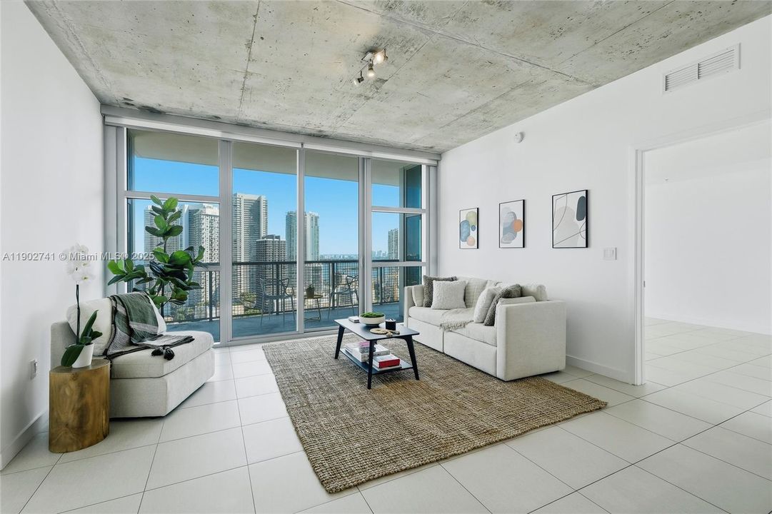 Recently Sold: $735,000 (2 beds, 2 baths, 1142 Square Feet)