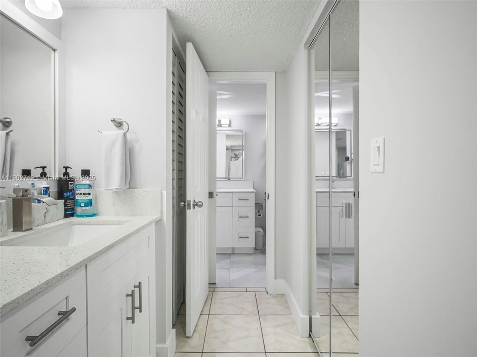 Recently Rented: $2,100 (2 beds, 1 baths, 721 Square Feet)