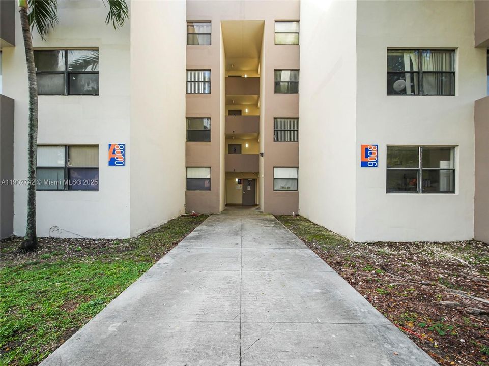 Recently Rented: $2,100 (2 beds, 1 baths, 721 Square Feet)