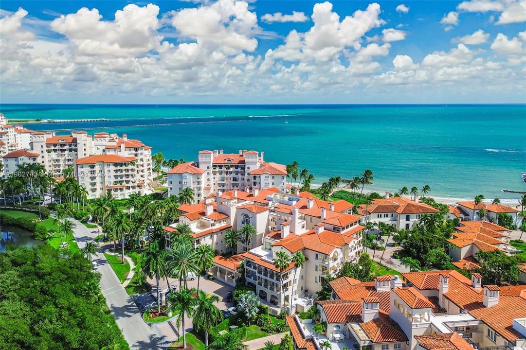 For Sale: $3,490,000 (3 beds, 3 baths, 2049 Square Feet)