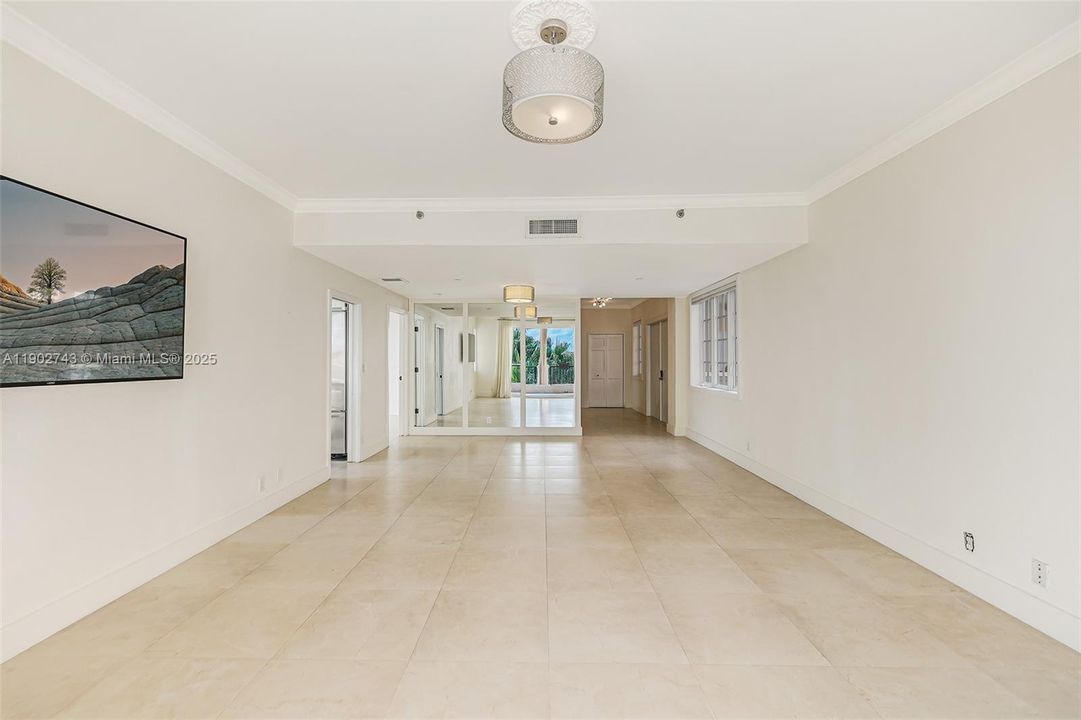 For Sale: $3,490,000 (3 beds, 3 baths, 2049 Square Feet)