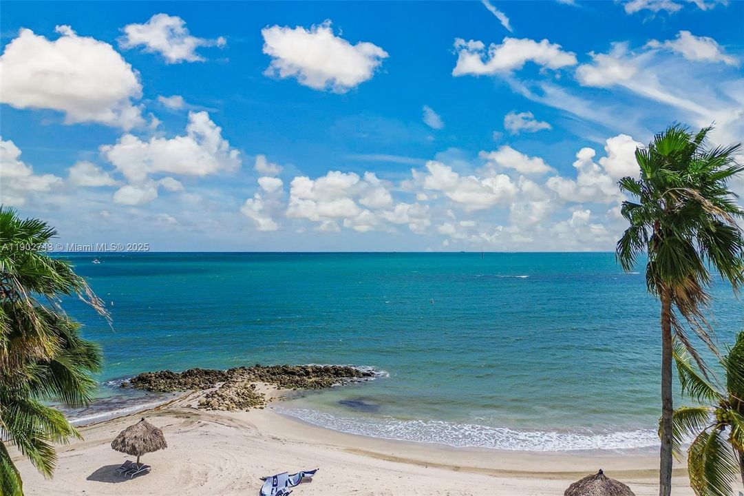 For Sale: $3,490,000 (3 beds, 3 baths, 2049 Square Feet)