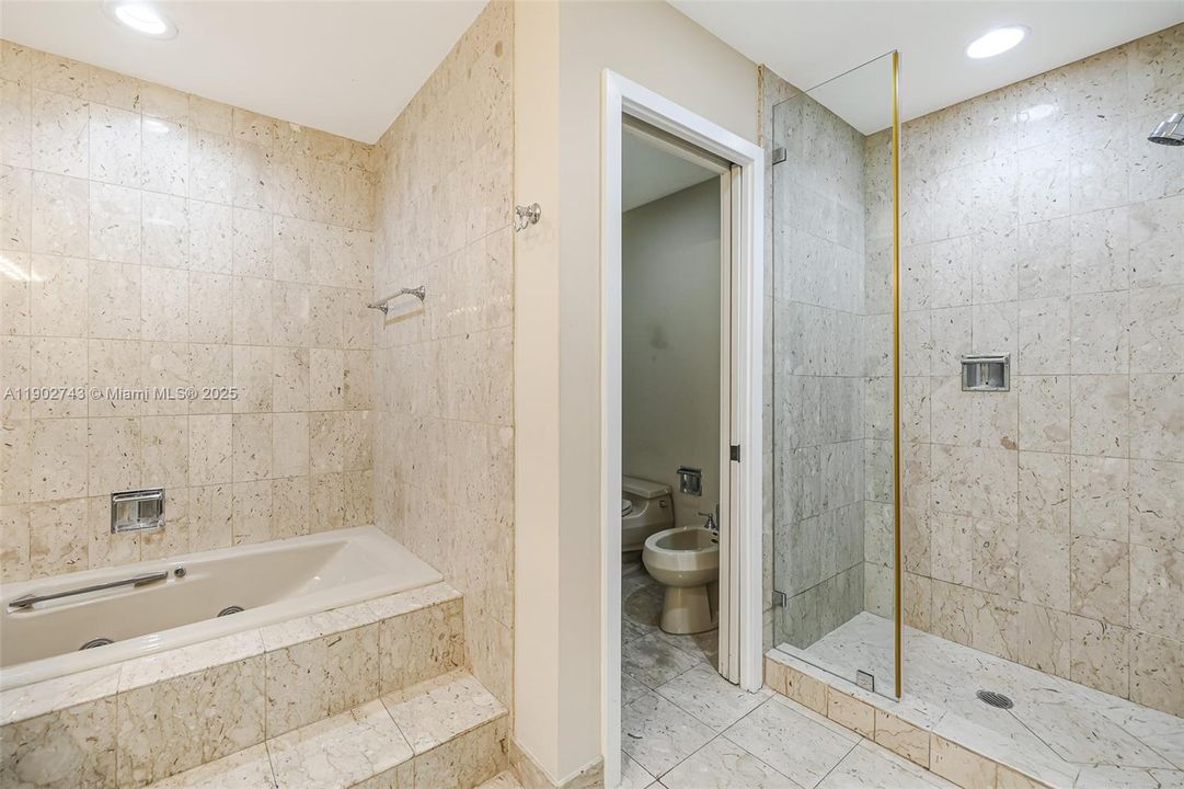 For Sale: $3,490,000 (3 beds, 3 baths, 2049 Square Feet)