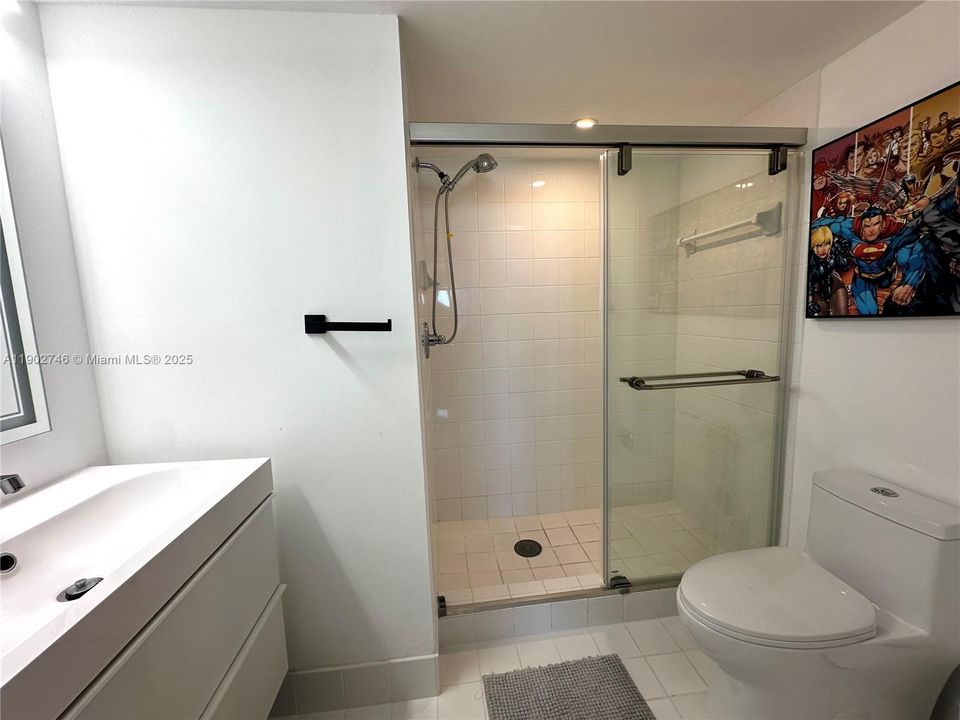 Active With Contract: $6,300 (2 beds, 2 baths, 1080 Square Feet)