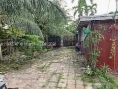 合同活跃: $410,000 (3 贝兹, 1 浴室, 1428 平方英尺)