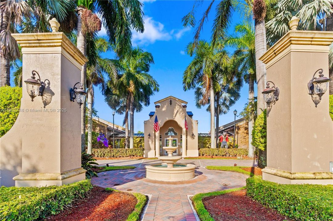 For Sale: $280,000 (3 beds, 2 baths, 1062 Square Feet)