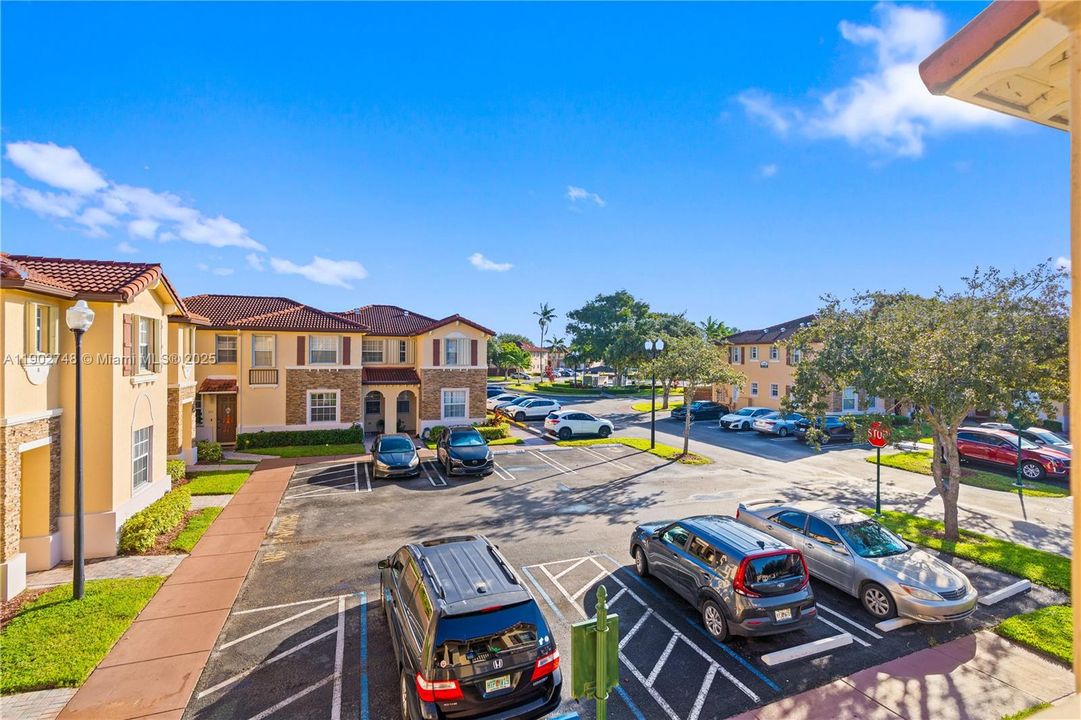 For Sale: $280,000 (3 beds, 2 baths, 1062 Square Feet)