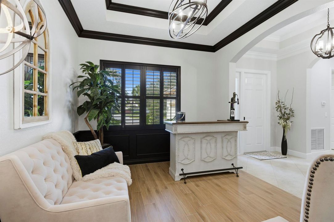 Dining room & Foyer