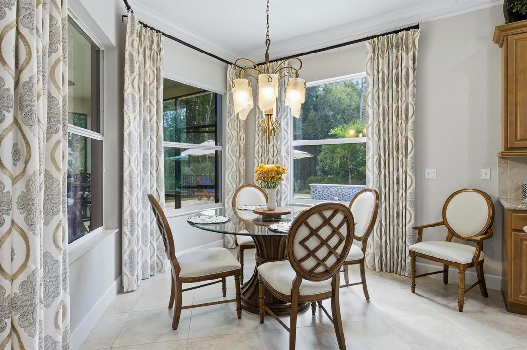 Breakfast area in kitchen