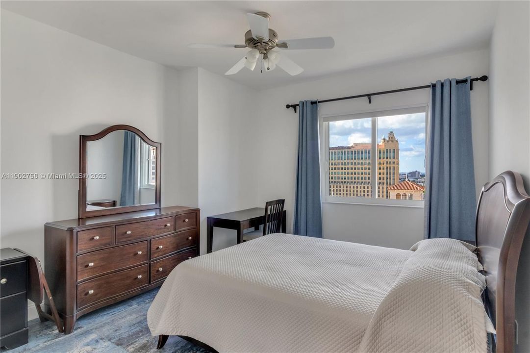 For Rent: $2,950 (1 beds, 1 baths, 753 Square Feet)