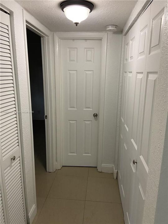 For Sale: $219,000 (2 beds, 2 baths, 1074 Square Feet)