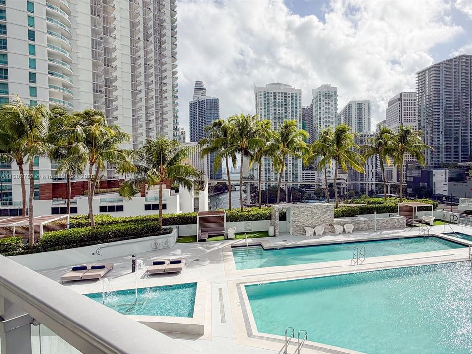 Recently Rented: $3,600 (2 beds, 2 baths, 1172 Square Feet)