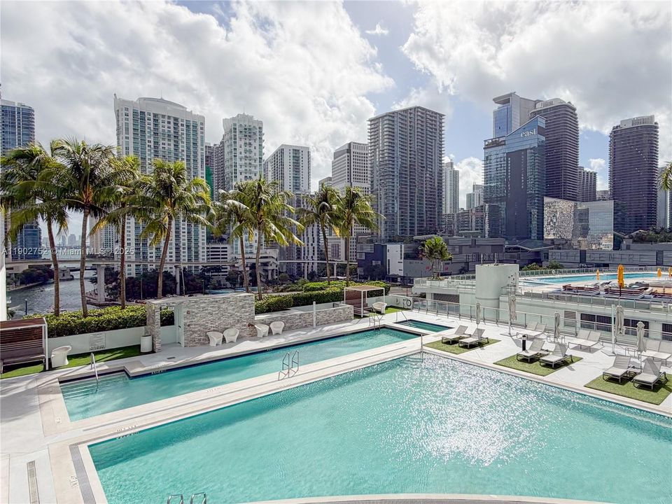 Recently Rented: $3,600 (2 beds, 2 baths, 1172 Square Feet)