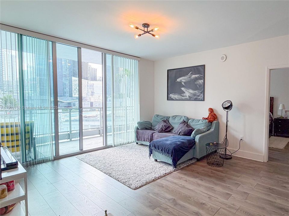 Recently Rented: $3,600 (2 beds, 2 baths, 1172 Square Feet)