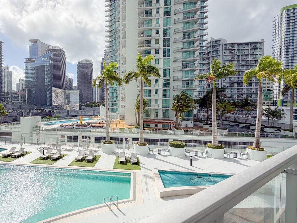 Recently Rented: $3,600 (2 beds, 2 baths, 1172 Square Feet)