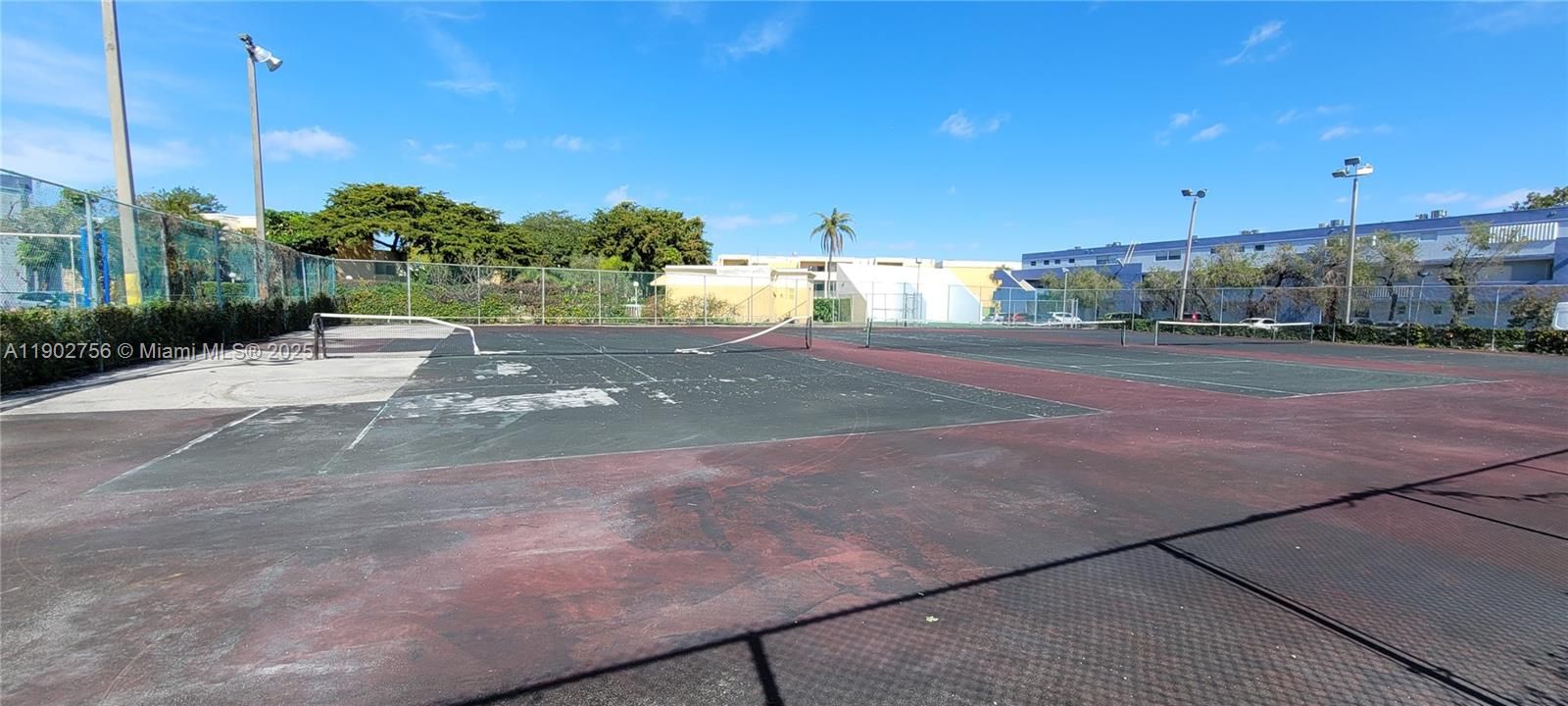 Recently Rented: $1,950 (1 beds, 1 baths, 1125 Square Feet)