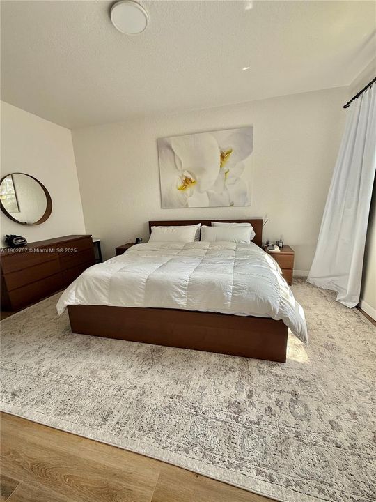 出租: $3,900 (4 贝兹, 3 浴室, 1912 平方英尺)