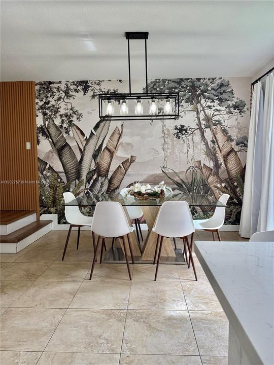 出租: $3,900 (4 贝兹, 3 浴室, 1912 平方英尺)