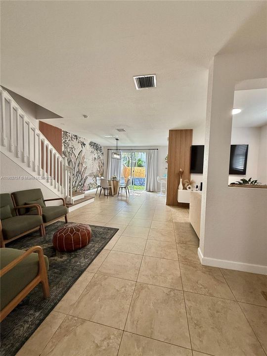 出租: $3,900 (4 贝兹, 3 浴室, 1912 平方英尺)