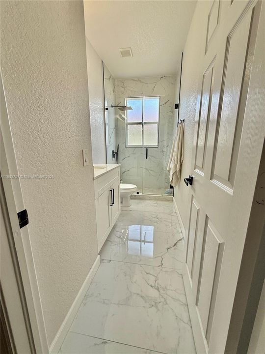 出租: $3,900 (4 贝兹, 3 浴室, 1912 平方英尺)