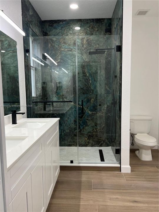 出租: $3,900 (4 贝兹, 3 浴室, 1912 平方英尺)