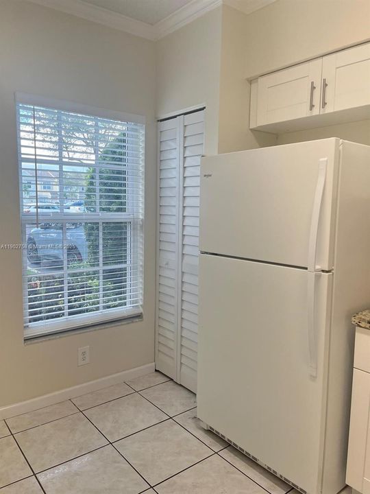 For Rent: $2,750 (2 beds, 2 baths, 1110 Square Feet)