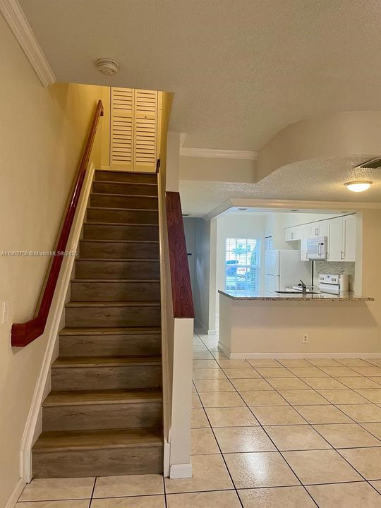 For Rent: $2,750 (2 beds, 2 baths, 1110 Square Feet)